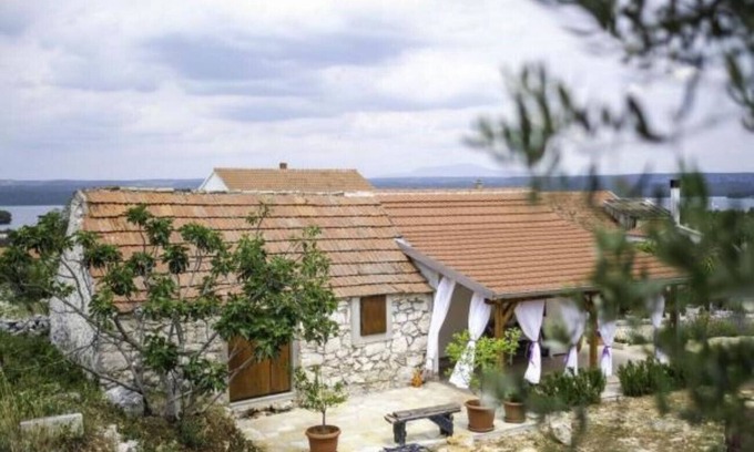 Raslina Apartment | Holiday Home Lavanda