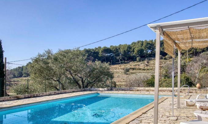 Le Beausset House | Holiday Home Le Mas de la Poterie by Interhome