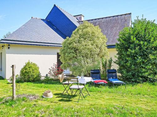 Binic-Etables-sur-Mer House | Holiday Home Les Châtaigners by Interhome