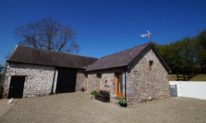 Llangadog House | Holiday Home Manta by Interhome