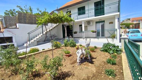 Skradin Apartment | Holiday Home Nikola