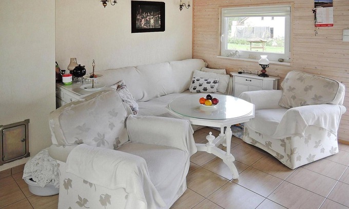 gmina Wolin House | Holiday Home on Lake Ostrowo near Baltic Sea