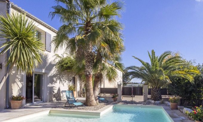 Noves Ski Chalet | Holiday home Source de Vie in Provence, for 6 people with private pool.