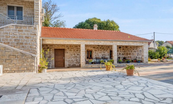 Unesic House | Holiday Home Stari Dvori