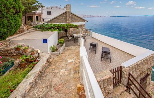 Senj House | Holiday Home Starigrad Kod Senja, Obala Cr