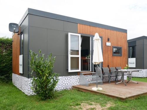 Beilngries House | Holiday Home Tiny Haus Eisvogel by Interhome