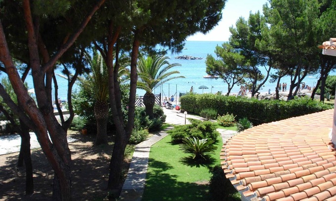 Sarroch House | Holiday Home "Villa Judith" with Sea View, Private Terrace & Wi-Fi
