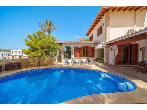 Es Pelats House | Holiday Home Villa Munar I by Interhome