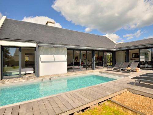 Arzon House | Holiday Home Villa Noalou by Interhome