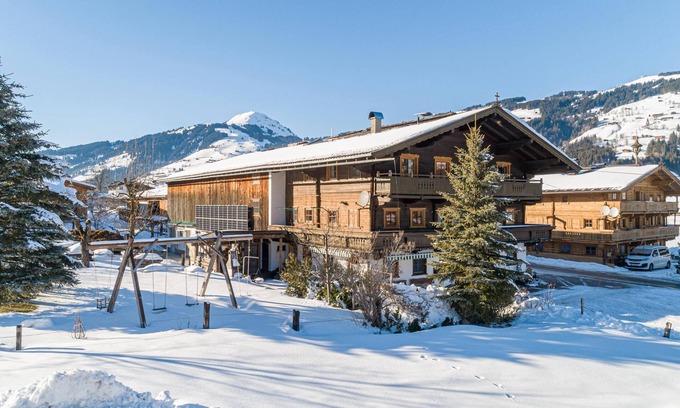Feuring Apartment | Holiday home with balcony in the Brixen Valley