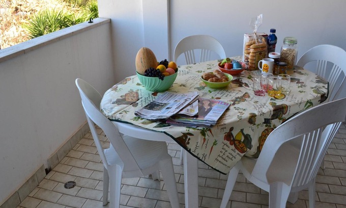 Torre dell'Orso House | Holiday Home With Balcony and air Conditioning in Torre Dell'o