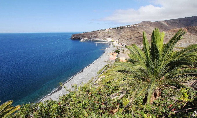 Alajero House | Holiday home with sensational views over the south coast