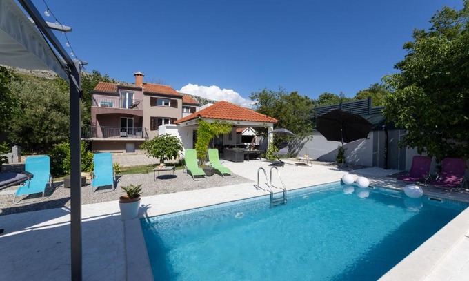 Srinjine House | Holiday Home Zrincy