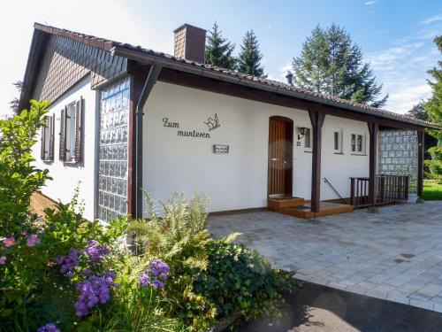 Loffingen House | Holiday Home Zum munteren Eichhörnchen by Interhome