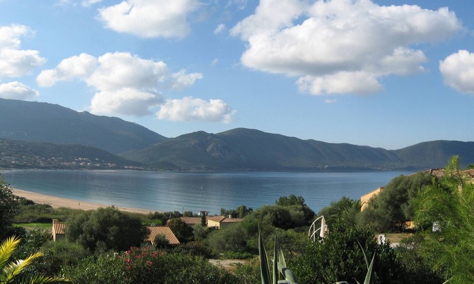 Residences du Golfe de Lava House | Holiday house by the sea with a fantastic view of the bay