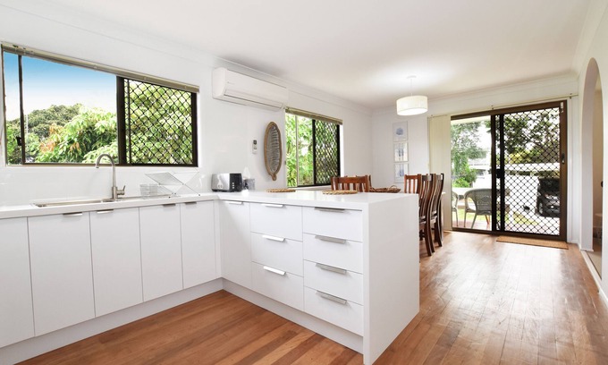 Lota House | Holiday House few steps from the Esplanade