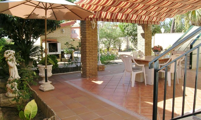 Lepe House | Holiday house Lepe for 1 - 5 persons with 3 bedrooms - Holiday house