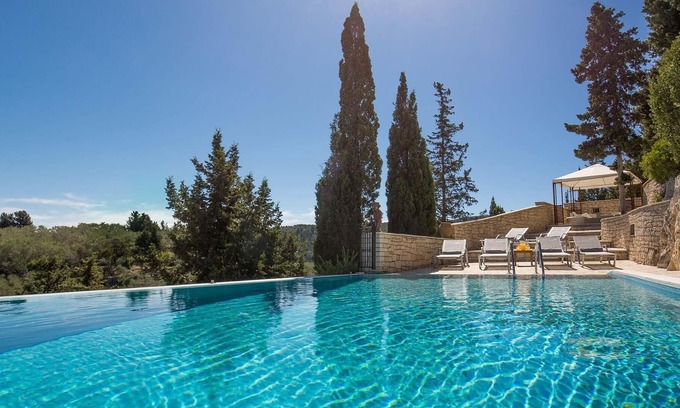 Koutsi House | Holiday house Longos for 1 - 6 persons with 3 bedrooms - Holiday home
