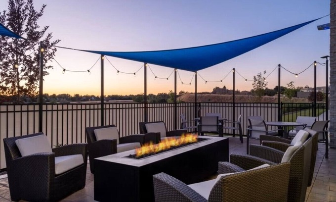 Meridian Hotel | Holiday Inn Express and Suites Meridian-Boise west by IHG