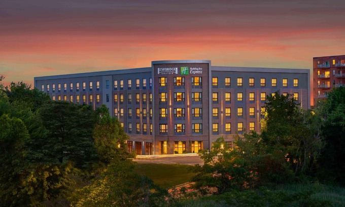 Quincy Hotel | Holiday Inn Express - Boston South - Quincy by IHG