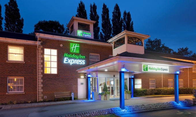 Woodlesford Hotel | Holiday Inn Express Leeds East by IHG
