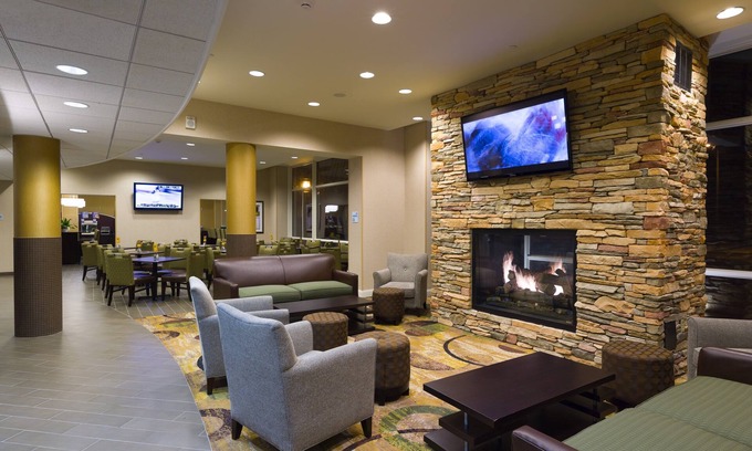 Old City Hotel | Holiday Inn Express Philadelphia - Penns Landing by IHG