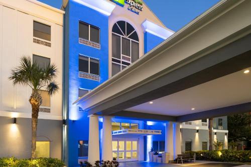 St. Petersburg - Clearwater Hotel | Holiday Inn Express St. Petersburg North/I-275 by IHG