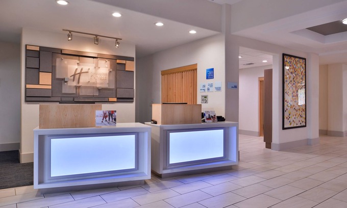 San Antonio Hotel | Holiday Inn Express & Suites San Antonio NW - Medical Area by IHG