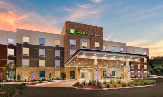Oakhurst Hotel | Holiday Inn Express & Suites Oakhurst - Yosemite Park Area by IHG