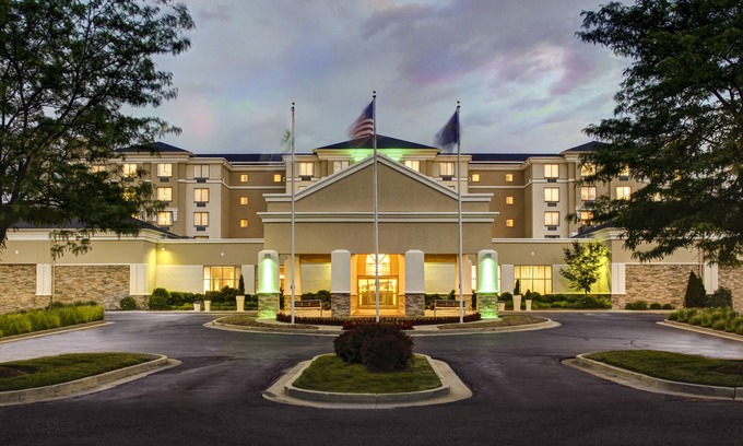 Indianapolis Hotel | Holiday Inn Indianapolis Carmel by IHG