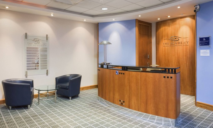 Chatham Hotel | Holiday Inn Rochester Chatham by IHG