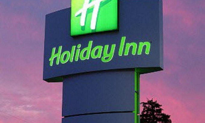 Barstow Hotel | Holiday Inn & Suites - Barstow by IHG