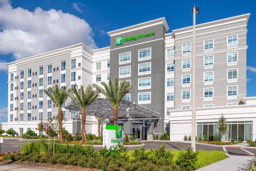 Florida Central Atlantic Coast Hotel | Holiday Inn & Suites Orlando - I-Drive - Theme Parks by IHG