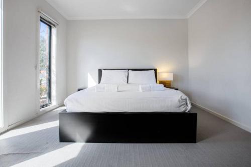 Point Cook House | Holiday Rose