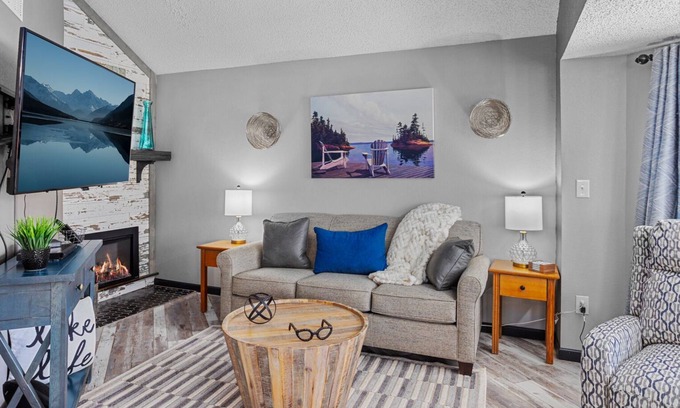 Osage Beach Villa | Holiday Shores 28 - Beautiful Villa with Resort Amenities!