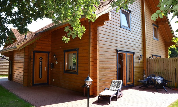 Papenburg House | Holidays with your own sauna and two baths for a maximum of four adults