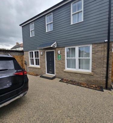 Manston House | Holly House