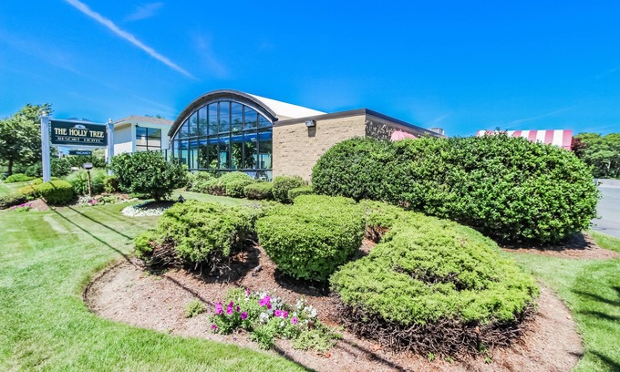 West Yarmouth Apartment | Holly Tree Resort