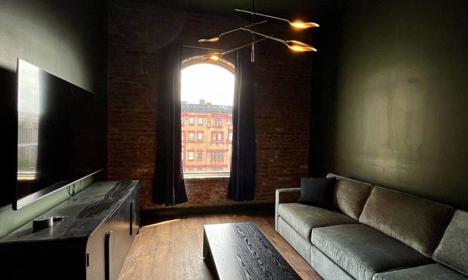 Downtown Louisville Apartment | Hollyhock Suite 505: 2 beds/1 bath