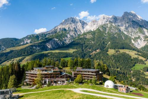 Leogang Hotel | Holzhotel Forsthofalm