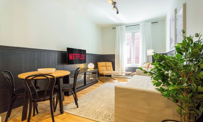 Hochelaga Apartment | HOMA-Comfort&Style-2BR-Spacious-Natural Light-FeelHome-A/C-SelfCheckIn-Metro