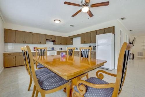 Homosassa House | Home 3 Mi to Homosassa Springs Wildlife State Park