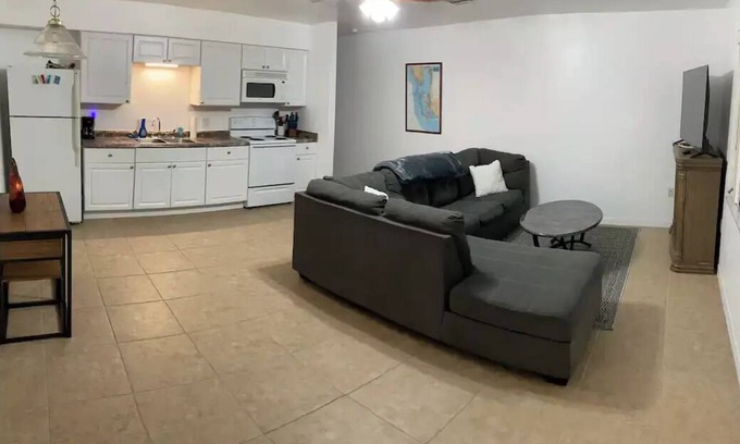Warm Mineral Springs House | Home away from home.n