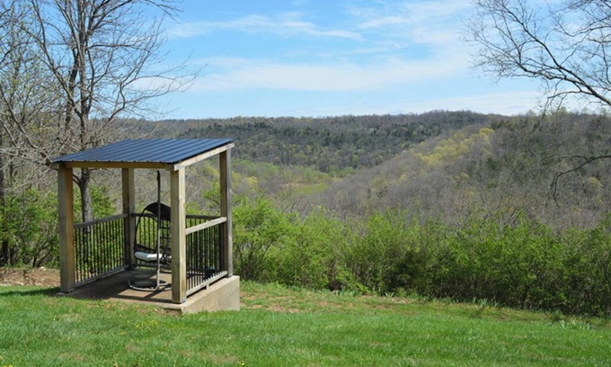 Frankfort House | Home in Frankfort countryside-close to distilleries, Keeneland &Churchill Downs!