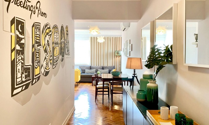 Avenida de Roma Apartment | Home Out Central Roma Apartment