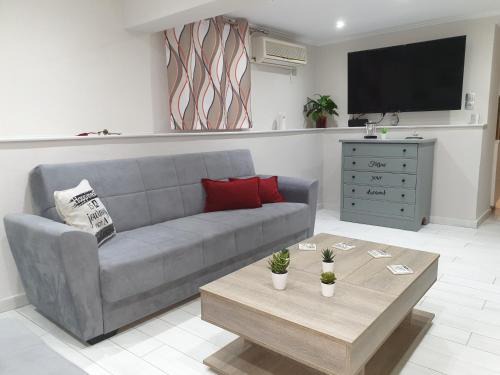 Chios Apartment | HOME SWEET HOME