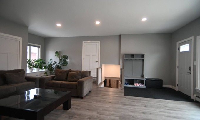 Superior House | Home Sweet Home/NEW Reno 2 BDR/10 mins to Duluth