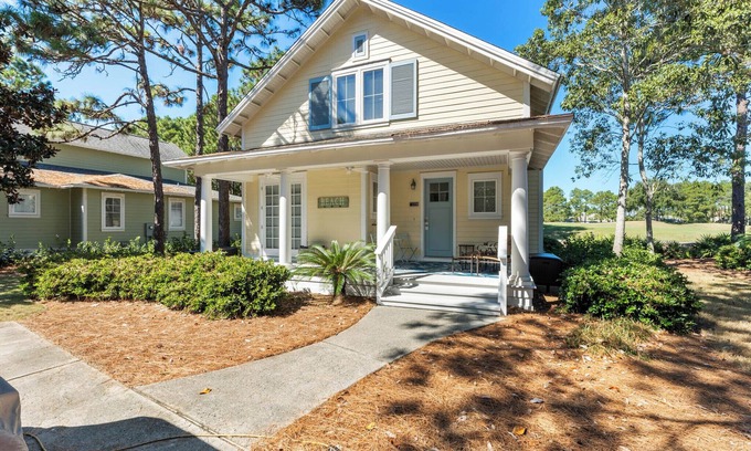 Laurel Grove House | Home w/Golf Cart on Golf Course In Baytowne Wharf!