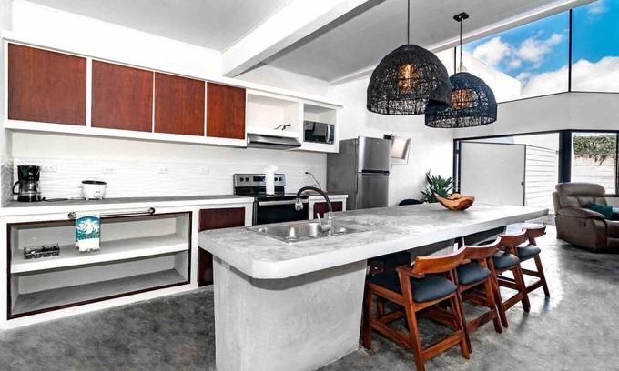 Jaco House | Home with private pool, rooftop, patio, hot tub, AC, WI-FI, pet friendly