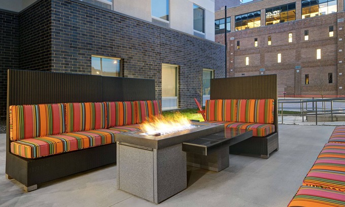 East Town Hotel | Home2 Suites by Hilton Milwaukee Downtown